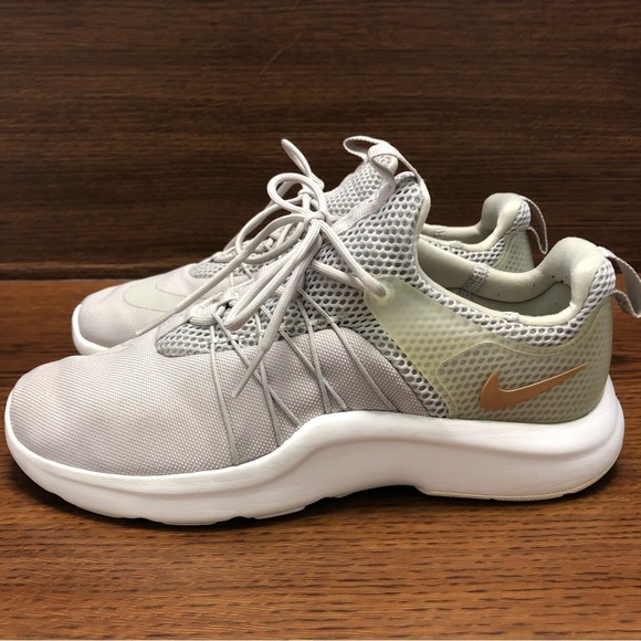 Nike Darwin Women’s Light Gray Sneakers Size 8 - Picture 4 of 14